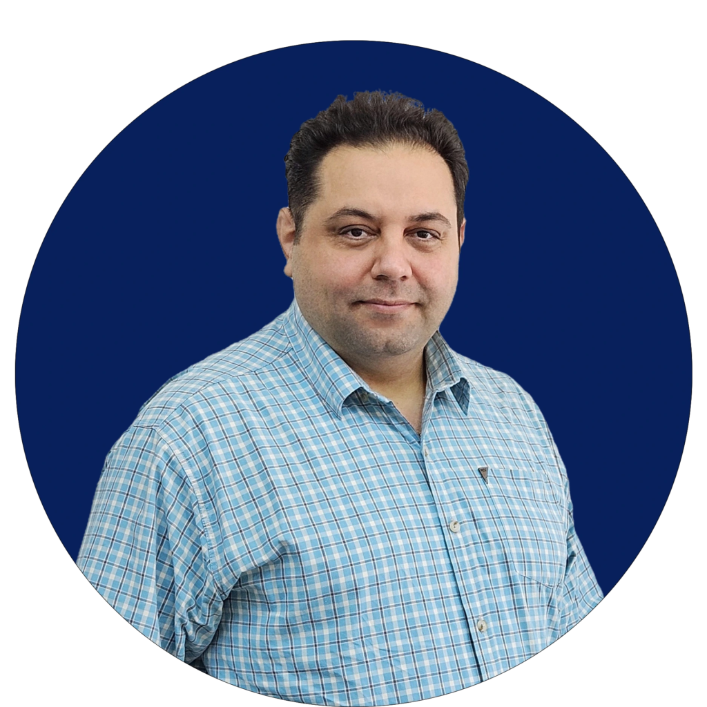 میلاد آوک زاده، متخصص و مشاور املاک روما۲۴ - Roma24